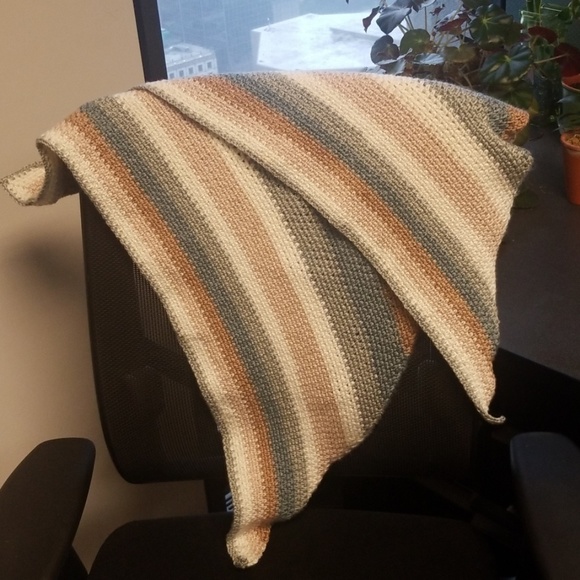 Crochet Triangle Scarf - Picture 4 of 6